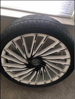 Lexani Rims 20 inch only have 3