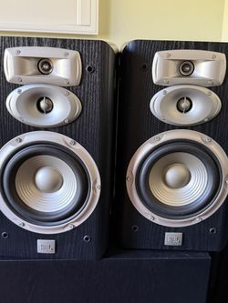 JBL L830