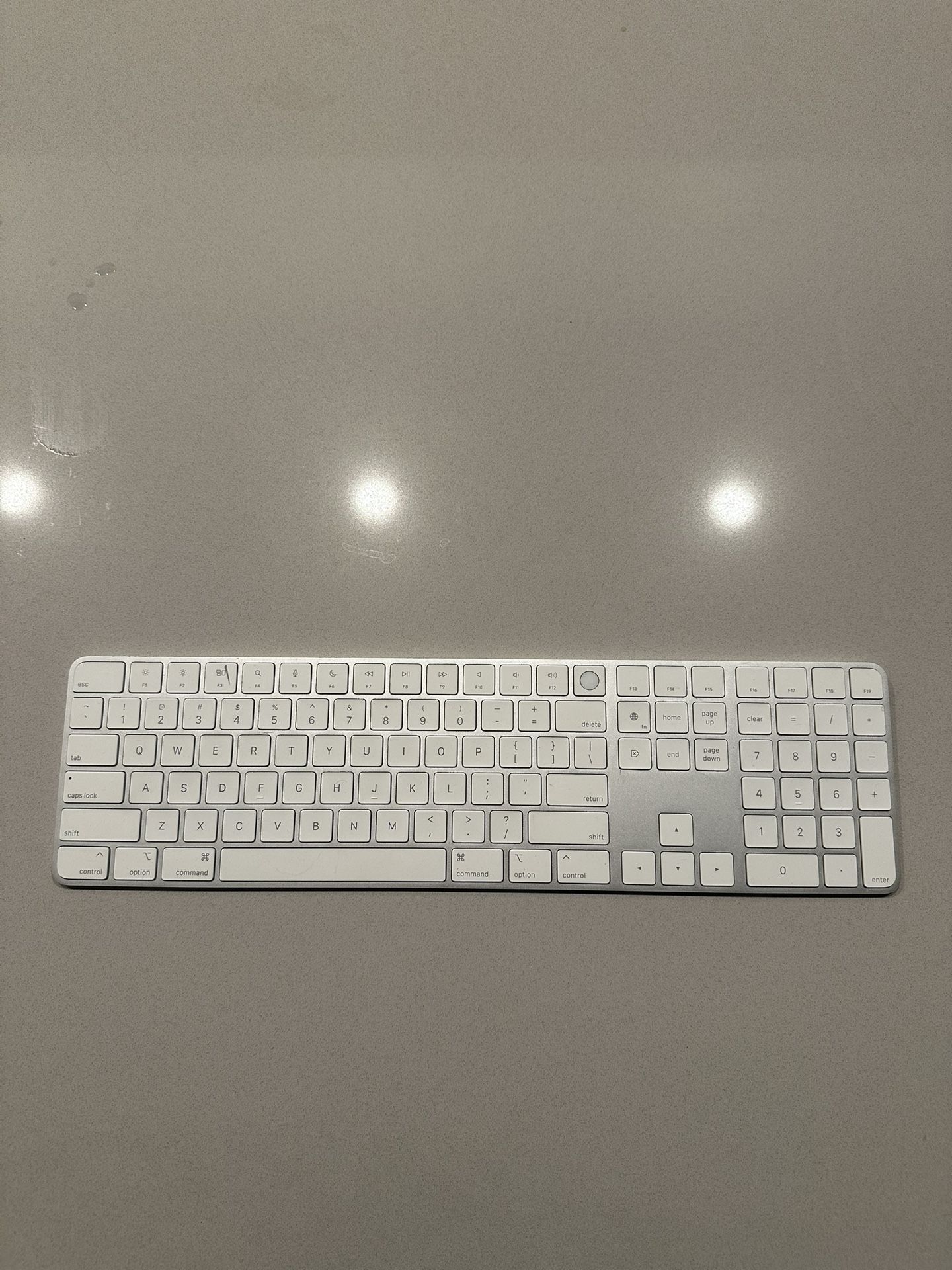 Apple Magic Keyboard A2520