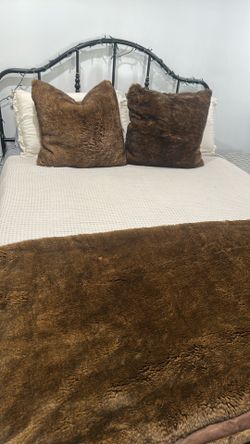 Faux Pillows & throw