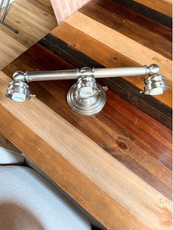 Light fixture
