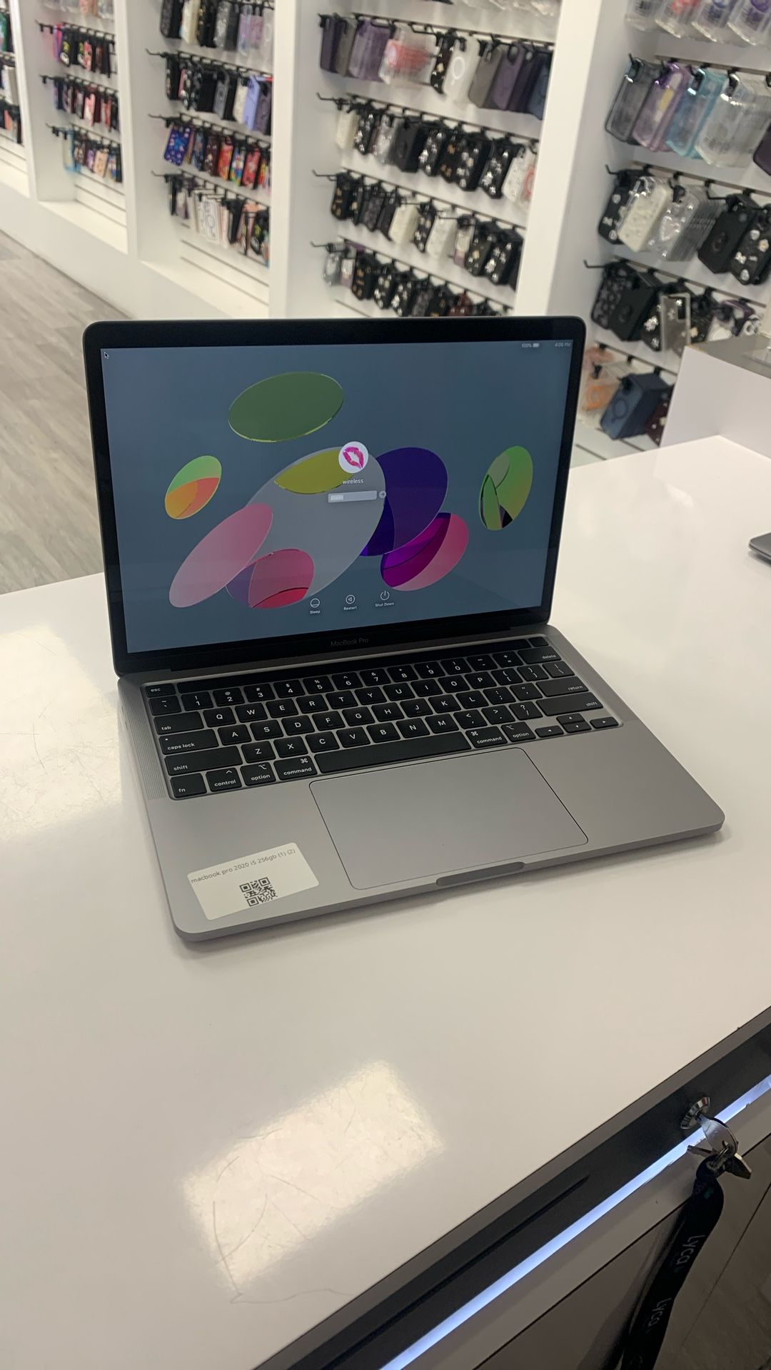 MacBook Pro 2020 8ram 256gb i5