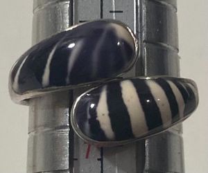 Vintage Sterling Silver Ring, Nice Black and White Design, Size 6, Nice Design, Quality, Jewelry, Accessory, Stamped 925, Clothing, 1171, Engagement R