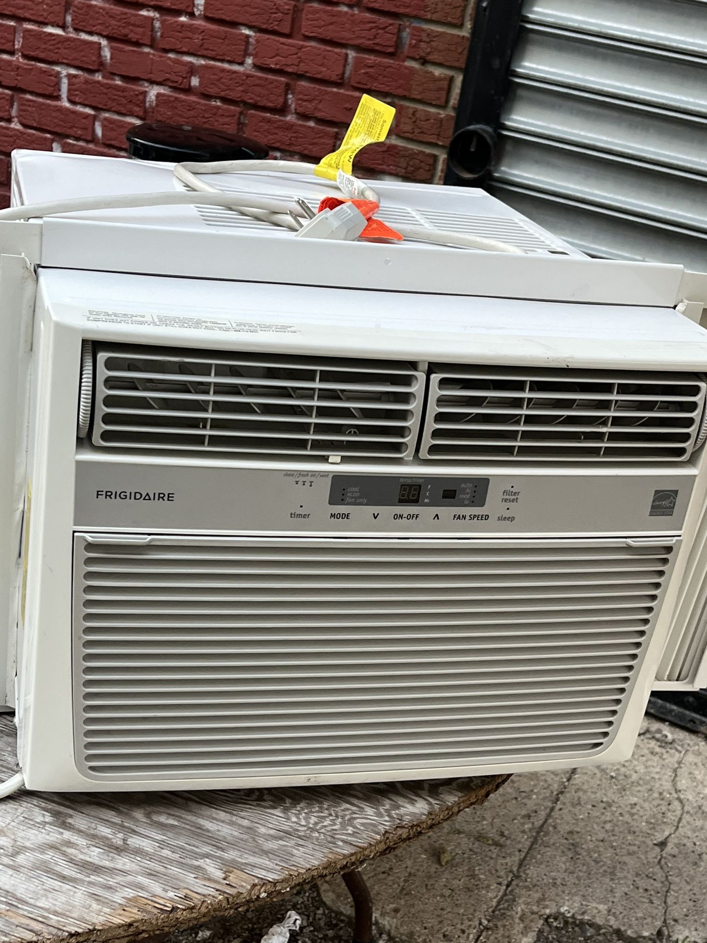 Frigidaire 12000 BTU Air Conditioner