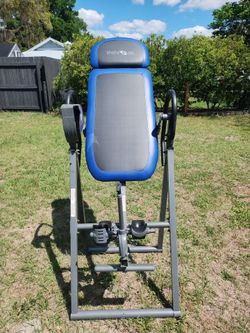 INNOVA INVERSION TABLE