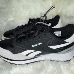 Reebok new Shoes size 9 1/2 