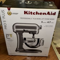 KitchenAid Professional 5 Plus Bowl-Lift Stand Mixer