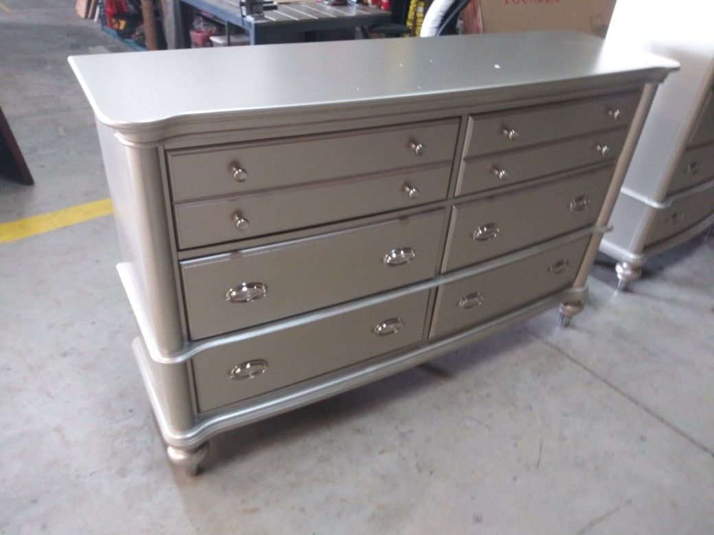 $499 Silver Dresser brand new free delivery same day