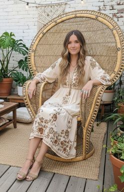 Vintage Rattan Peacock Chair 60's-70's Adult size EUC Accepting Offers