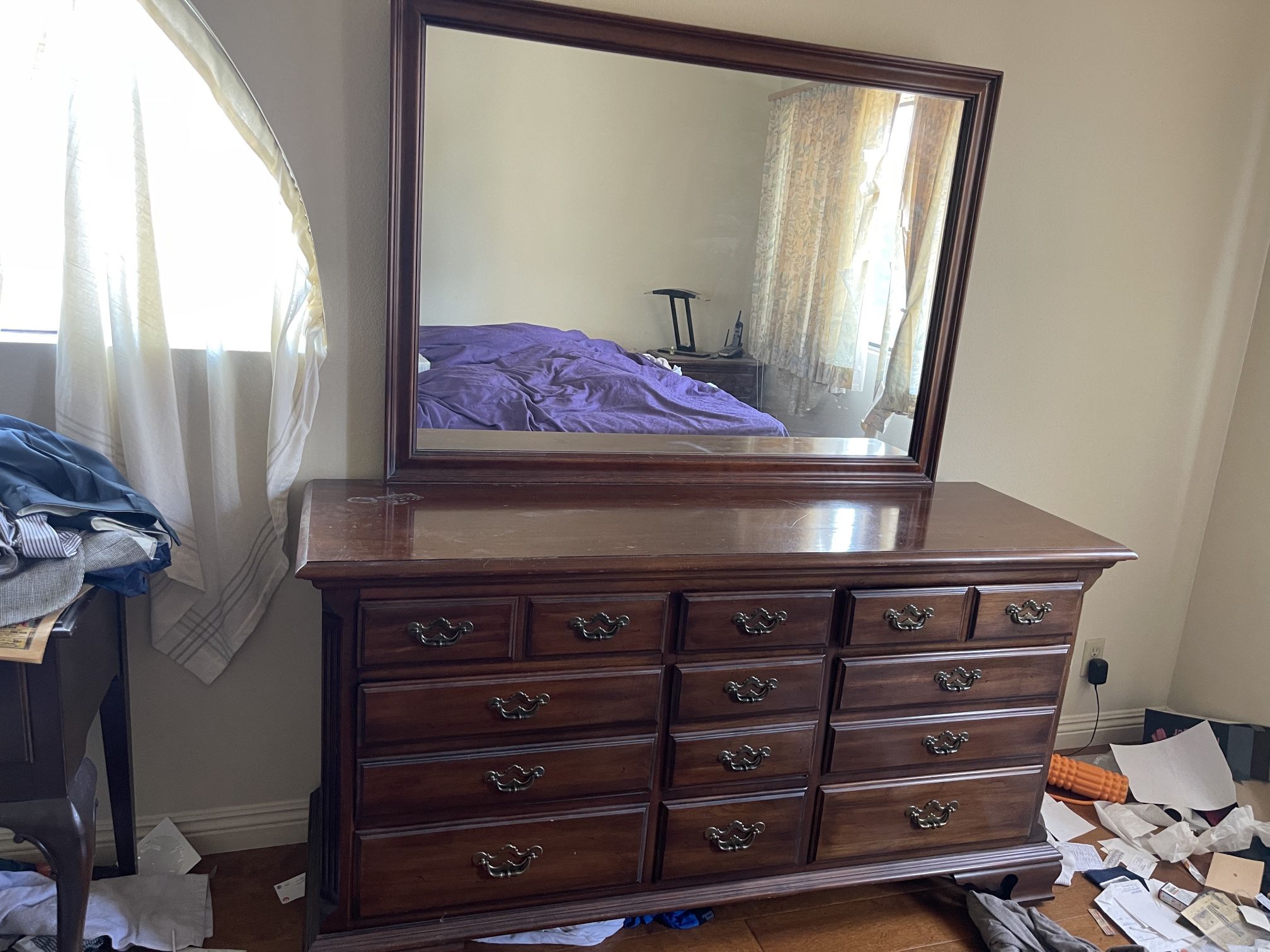 Dresser with Mirror+ 2x Night Stands