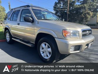 2002 Nissan Pathfinder SE