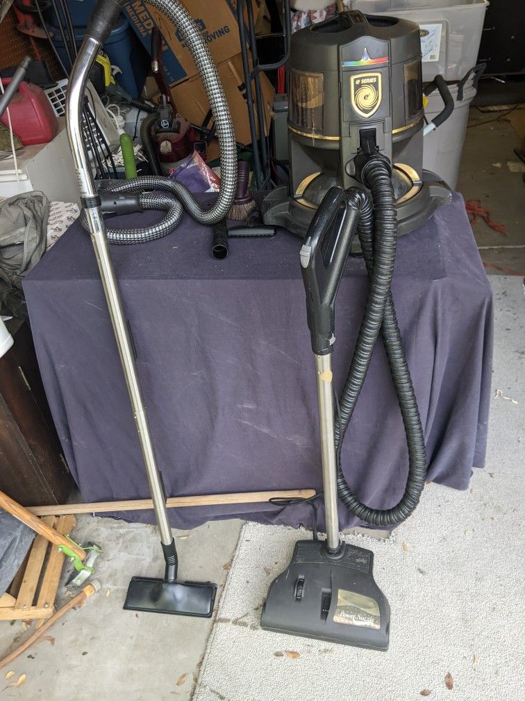 Rainbow Vacuum E2 Two-speed Gold Excellent Condition 