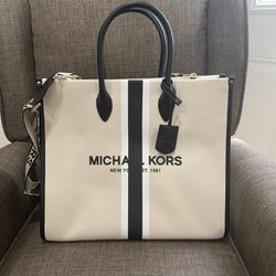 Michael Kors - Mirella Large Canvas Tote Bag