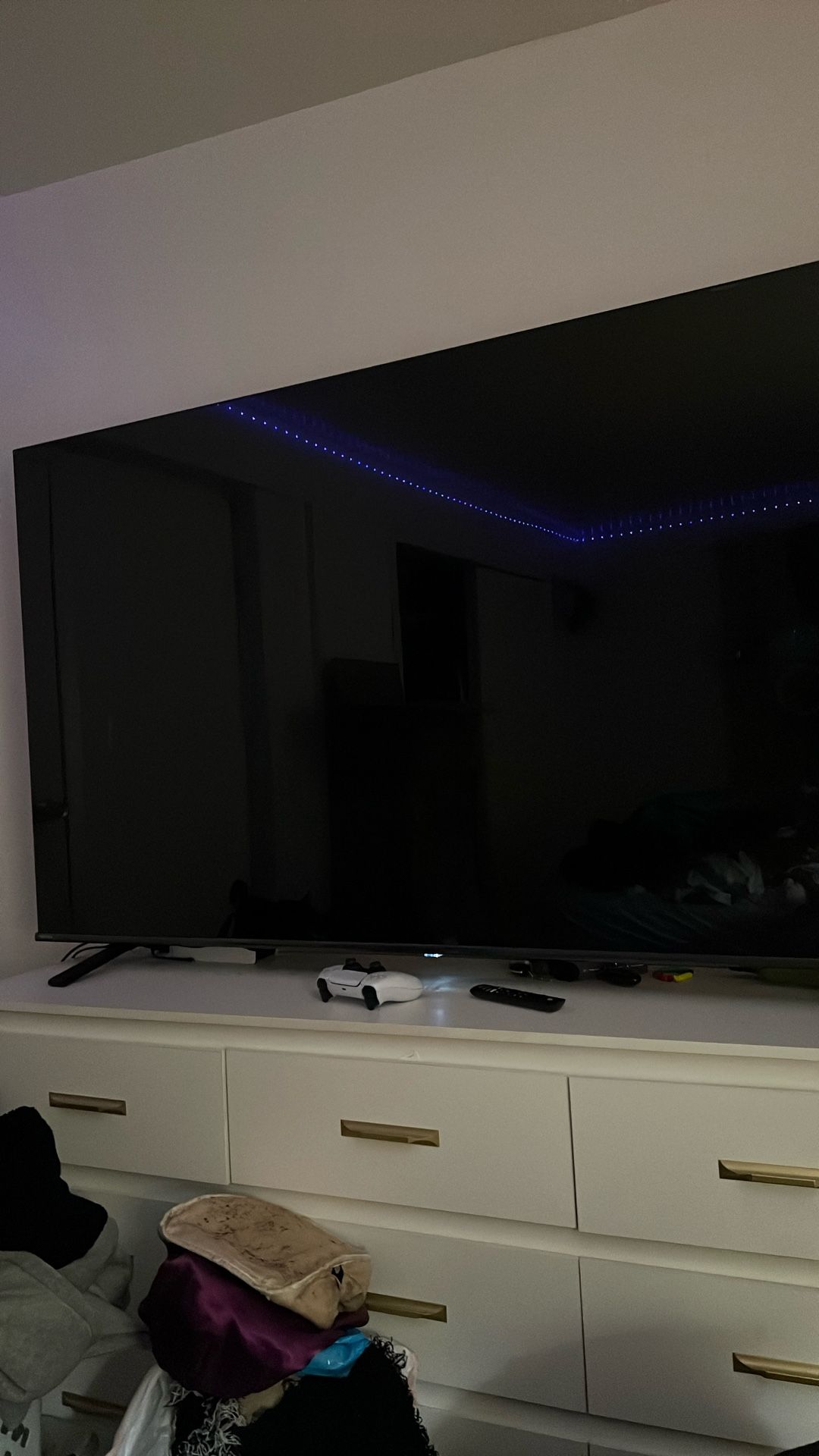 Toshiba 75 Inch Tv- Make An Offer