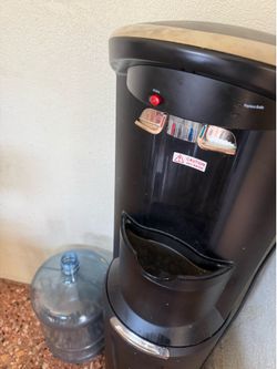 Cold/hot water dispenser