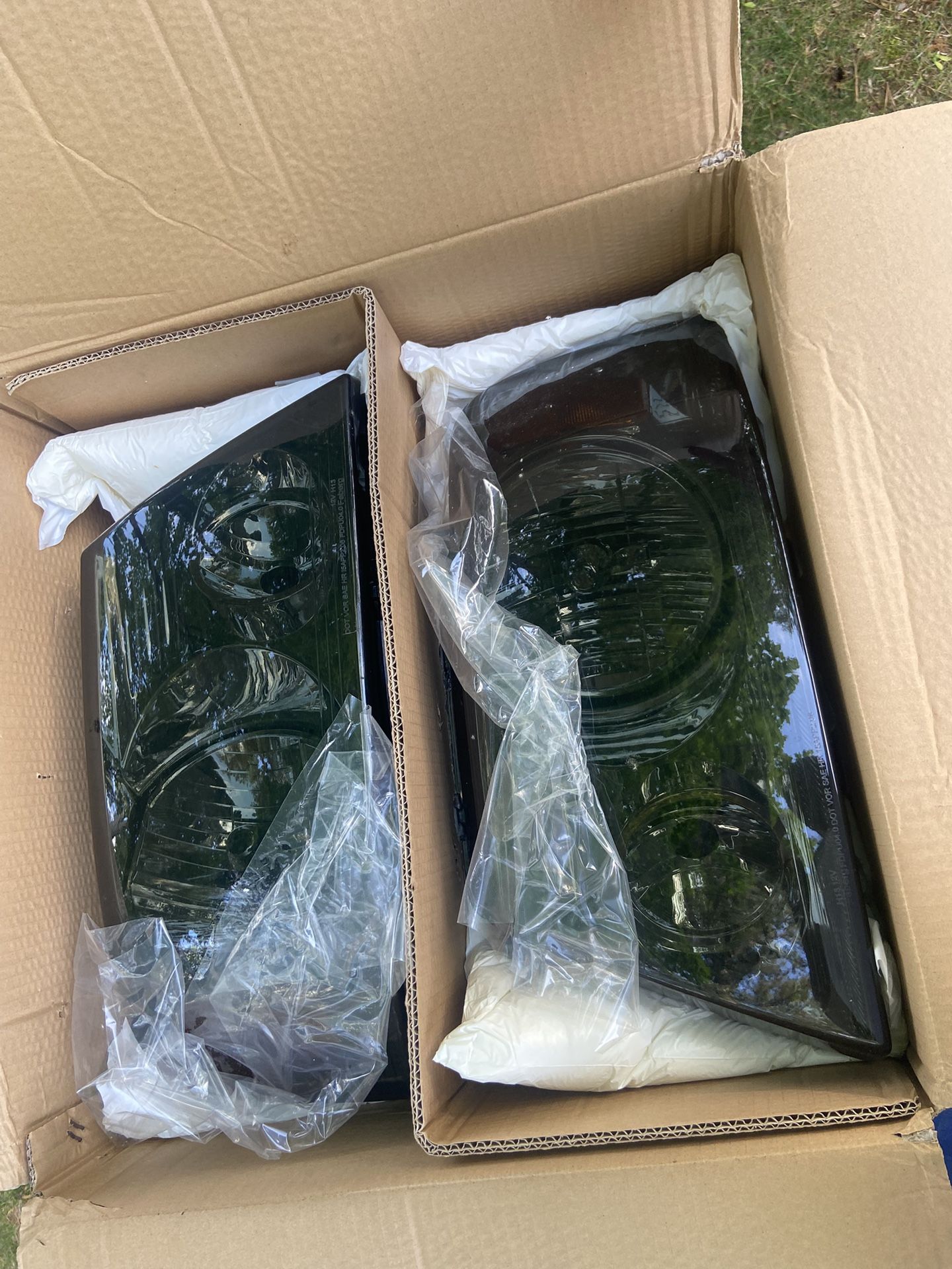 2004-2005 Ford F-150 Tinted Replacement Headlights
