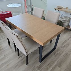 Dinning Table Extendable With Metal Legs