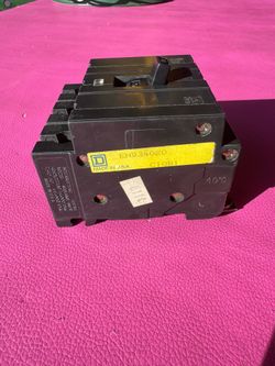 Square D EHB34020 breaker