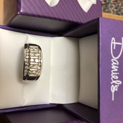 Men’s  10K White Gold Ring