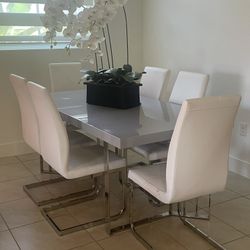 Dinning Table With 6 Chair/Mesa Con 6 Sillas