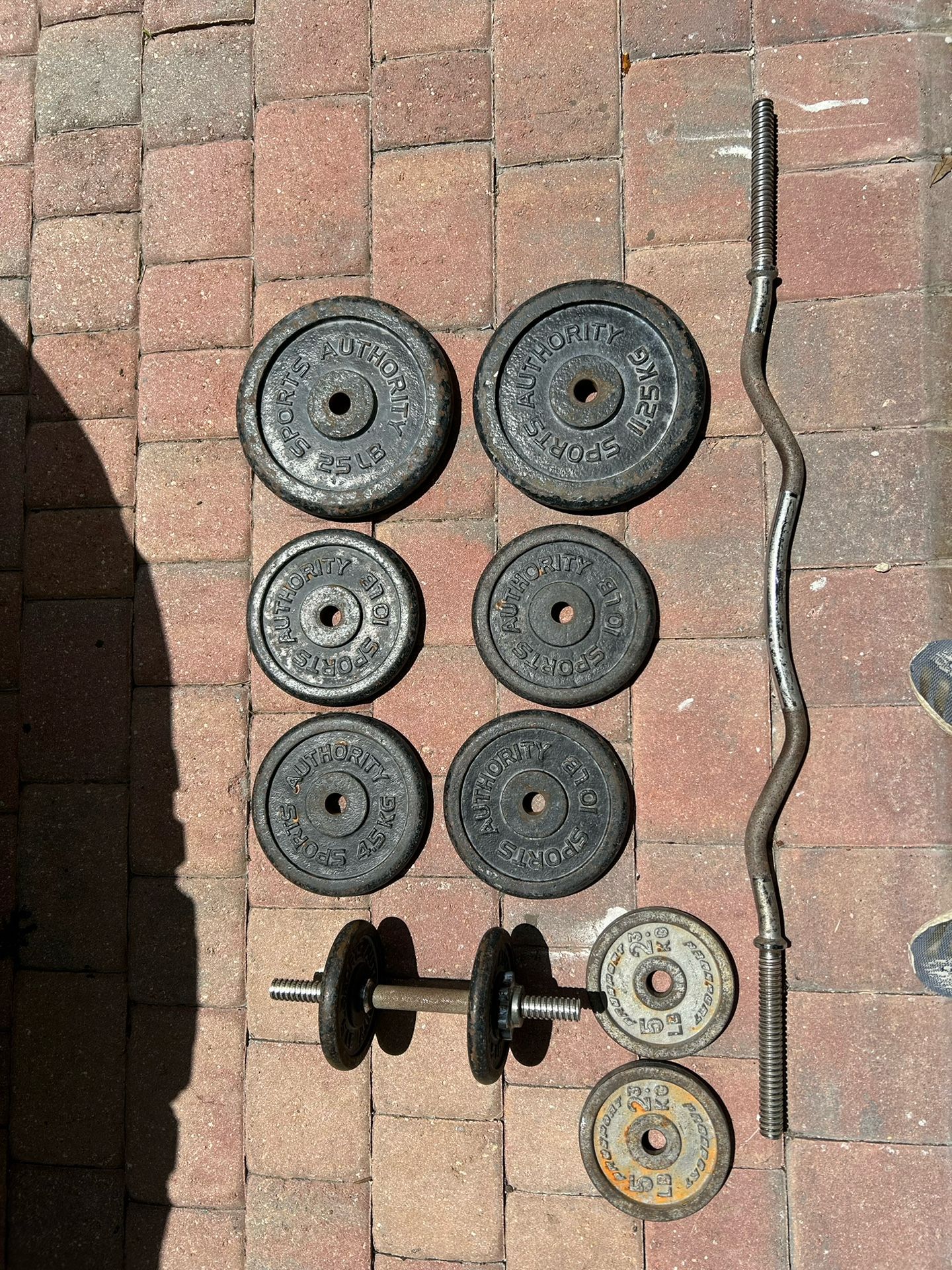 Weight Set With Curl And Dumbbell Bars for Sale in Princeton, FL OfferUp