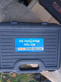 Pittsburgh Automotive Bolt-Type Wheel Puller Set