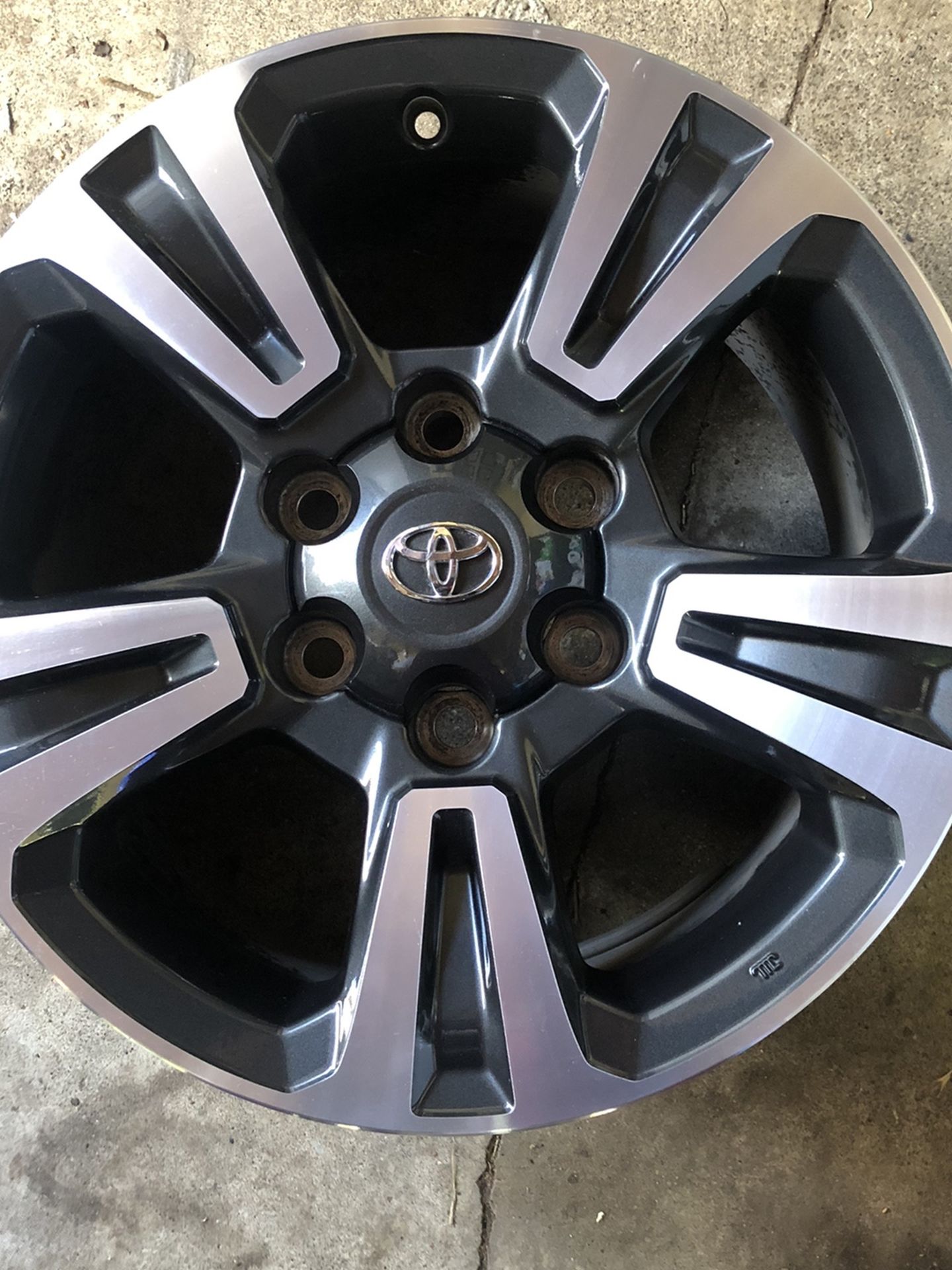 4 RIMS TOYOTA TRD STOCK SIZE 17  THEY FIT TACOMA SEQUOIA 4RUNNER 6!LUGS GREAT CONDITION AND GREAT SHAPE 
