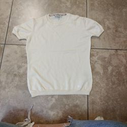 Burberry T-shirt For Girls Size 18