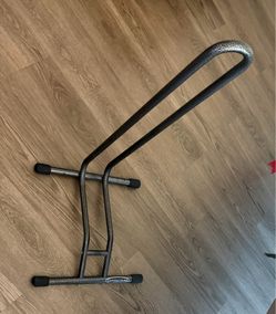 Superstand floor bike stand