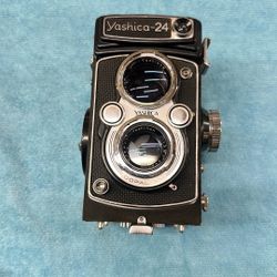 Yashica-24