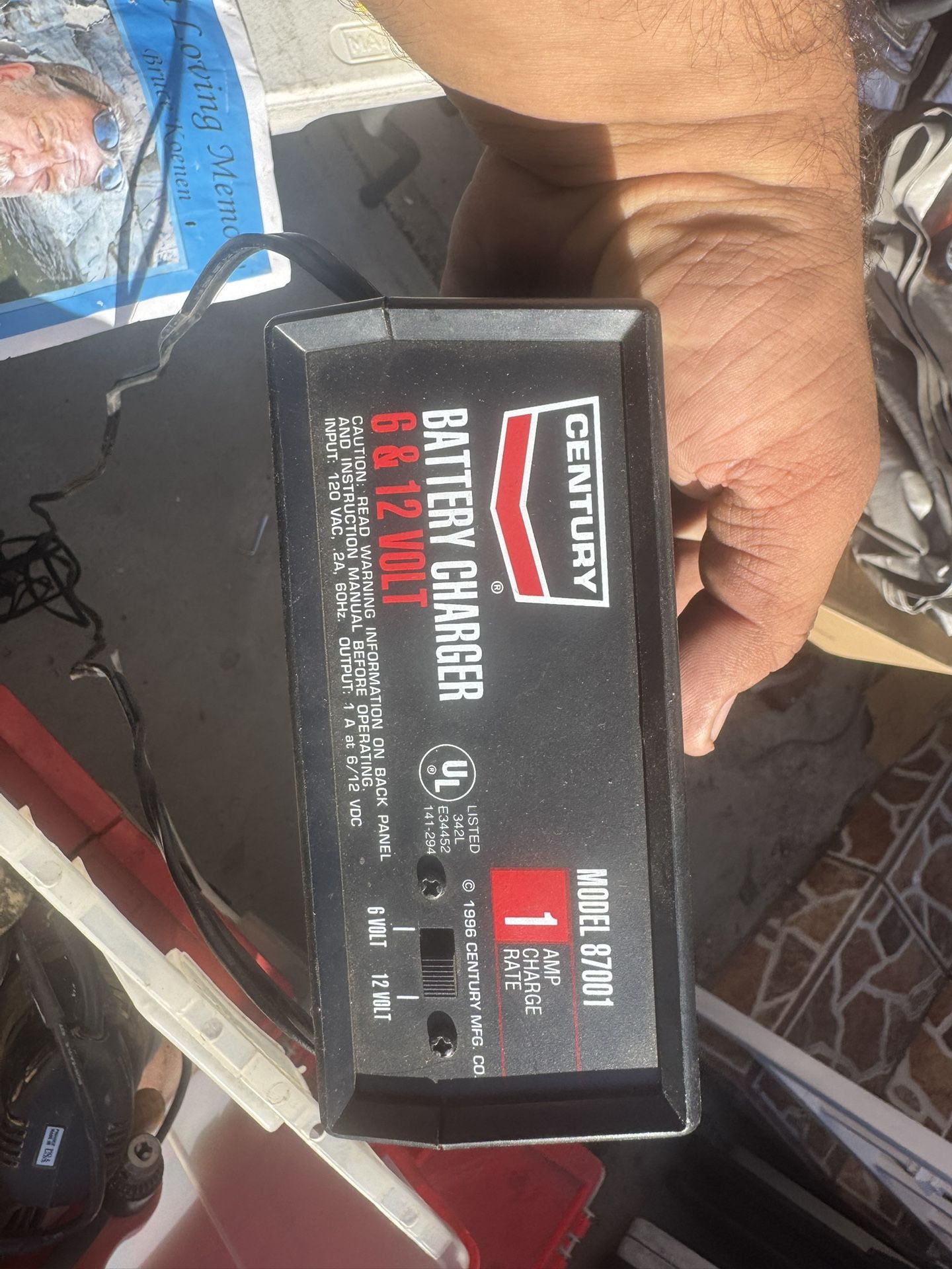 Century 6 V and 12 V battery charger