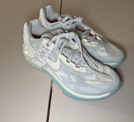 NIKE AIR ZOOM G.T. CUT 2 (size 10)