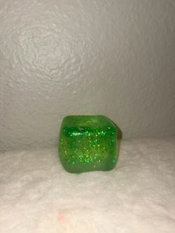 SQUISHY glitter cube