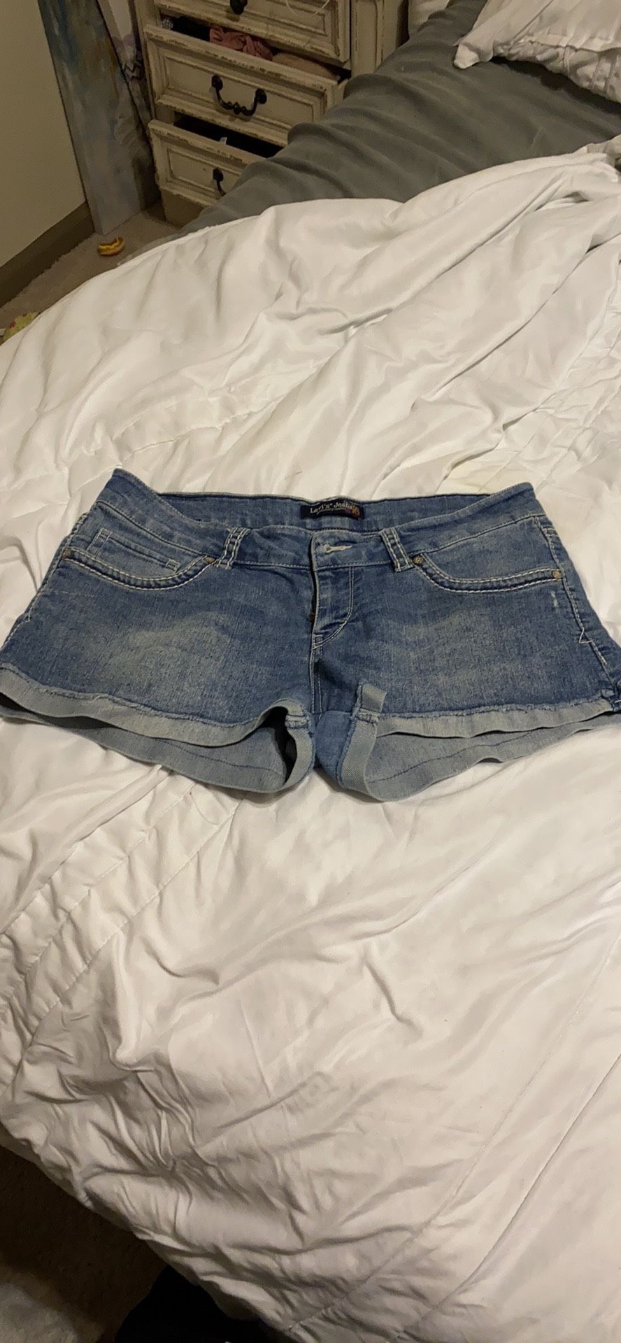 Levis short shorts size 11