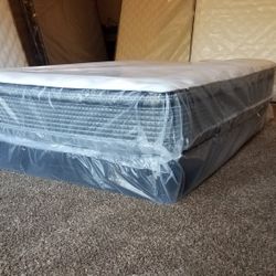 New Sturdy Full Size Mattress/Boxspring Set