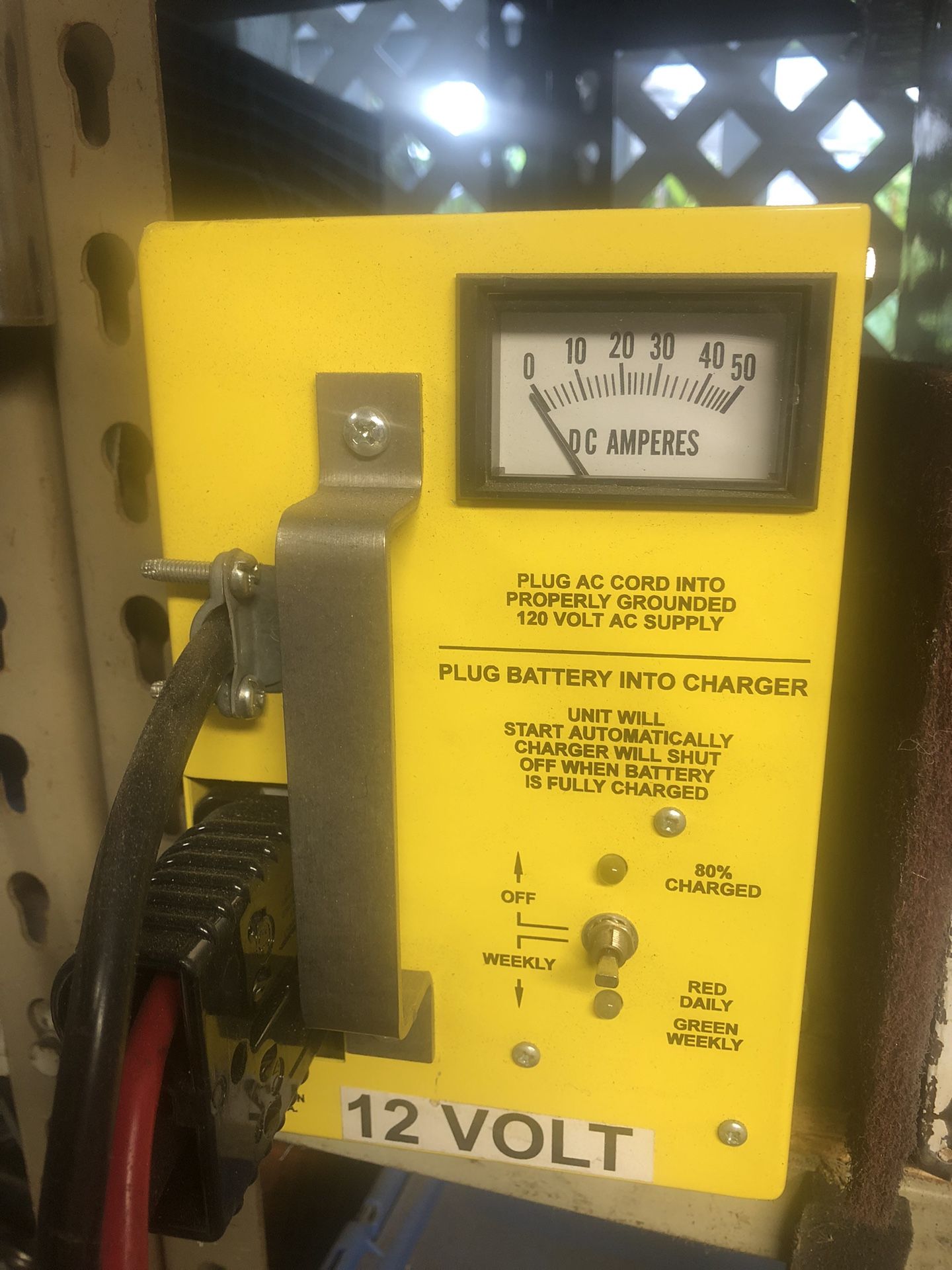 Intelligent battery charger