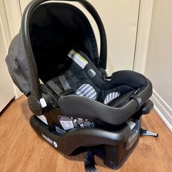 Graco Car Seat with Base 