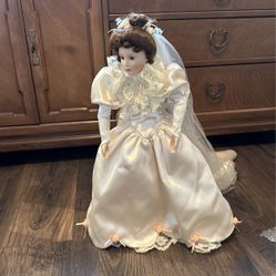 Vintage Ashton-Drake Collectible Bridal Doll