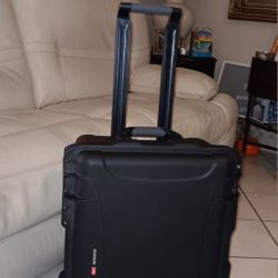 Carrying Case Nanuk 950 Wheeled .