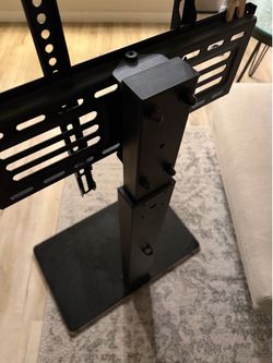 Swivel Floor TV Stand w/ Mount — Fits 32–55” TVs — Like New