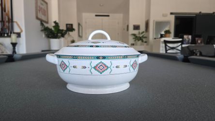Studio Nova Adirondack Y2201 Covered Vegetable Bowl w/Lid – Vintage