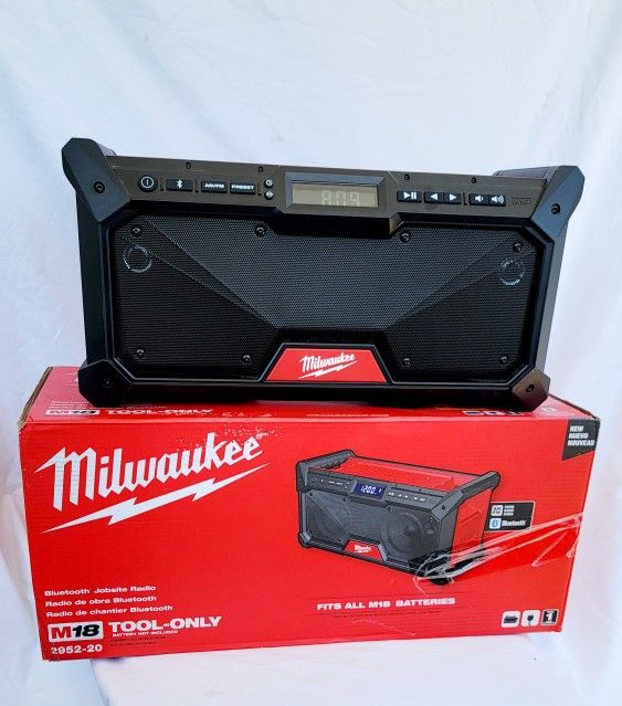 Cordless Jobsite Radio & Bluetooth