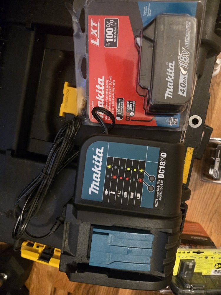 MAKITA- Battery 4.0ah/charger