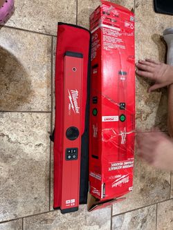 Milwaukee digital level pinpot 24 inch retail $300