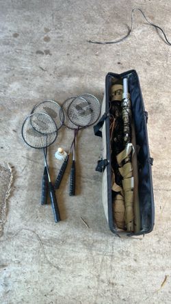 Badminton set