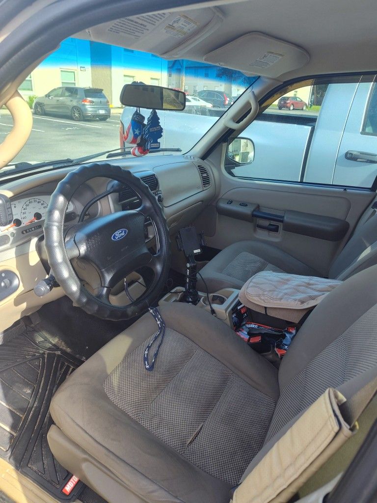 2005 Ford Explorer