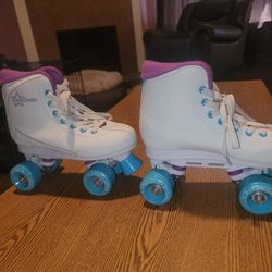 Roller Derby Roller Star 600 RDU725 Roller Skates
Size 7