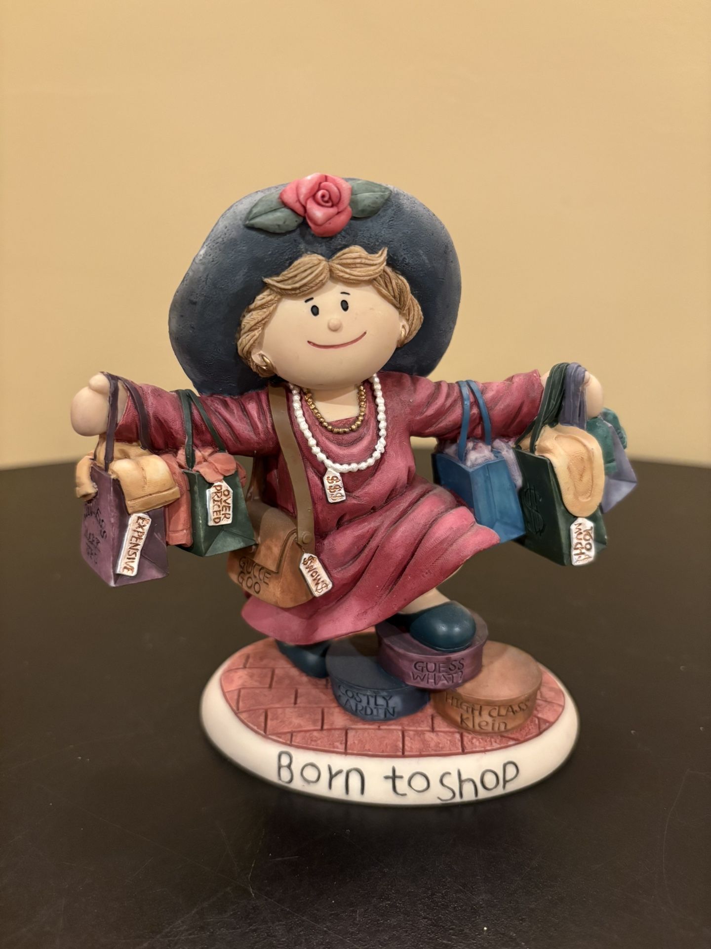 Figurine Born To Shop