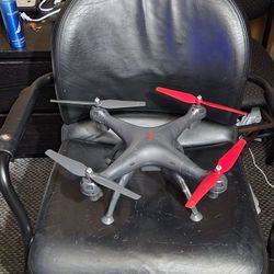 Vivitar Skydrone With Remote 