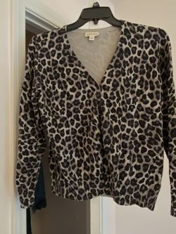 Womans XL St John Bay Light Sweater Cheetah Print